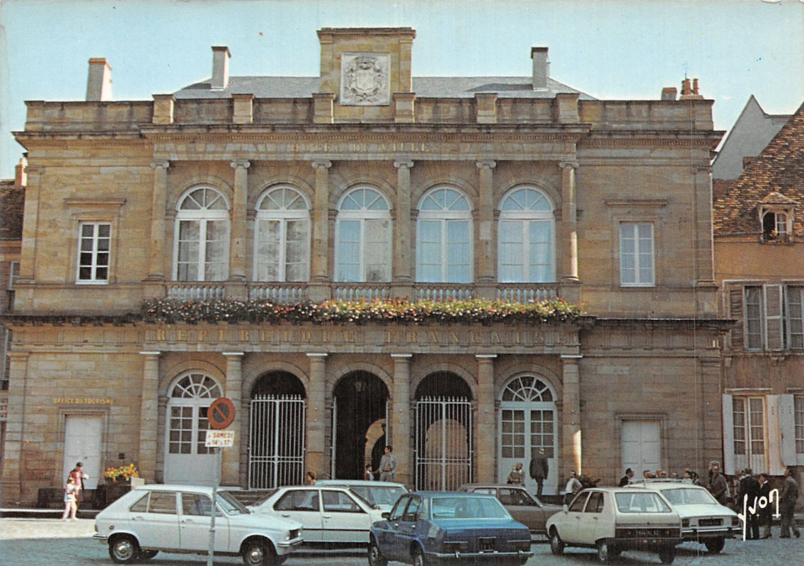 L'Hôtel de ville