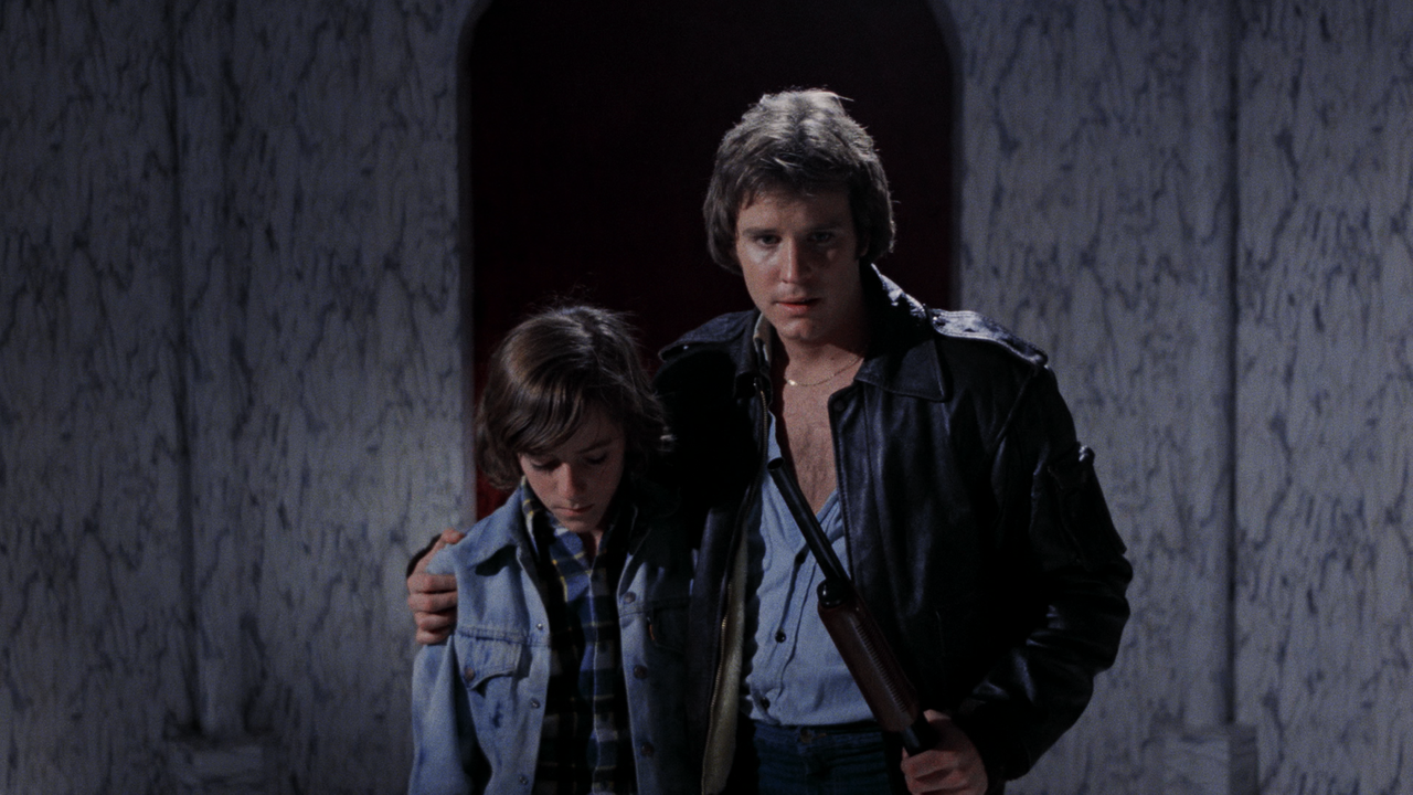 Phantasm.1979.2160p.BDREMUX.HDR.DoVi.HEVC-Нечипорук.mkv_snapshot_01.08.38.281