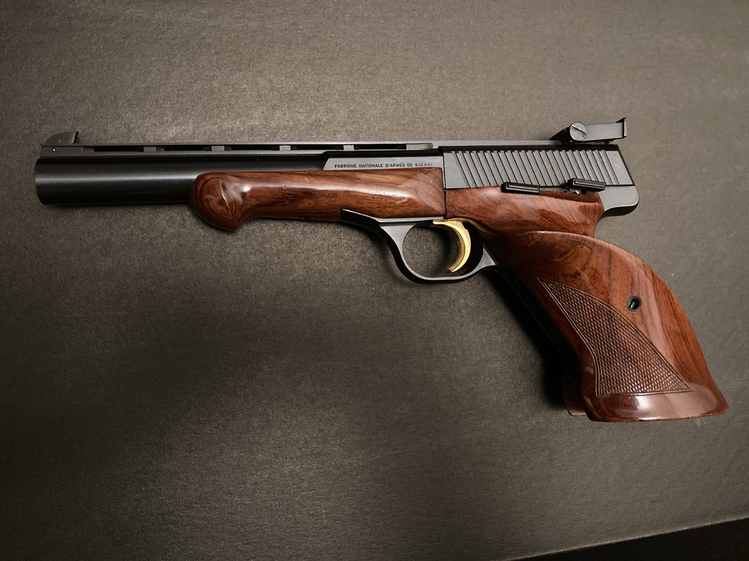 E5428717-987F-400E-88E2-B91673F5E9B3