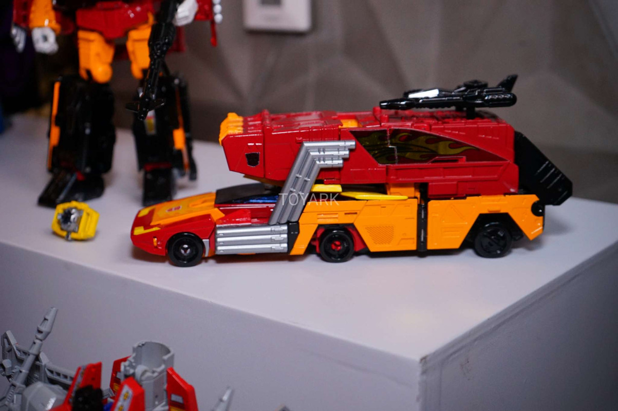SDCC-2017-Hasbro-Transformers-Thurs-077