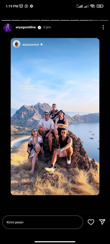 Momen seru Anya Gerladine saat liburan di Labuan Bajo.

