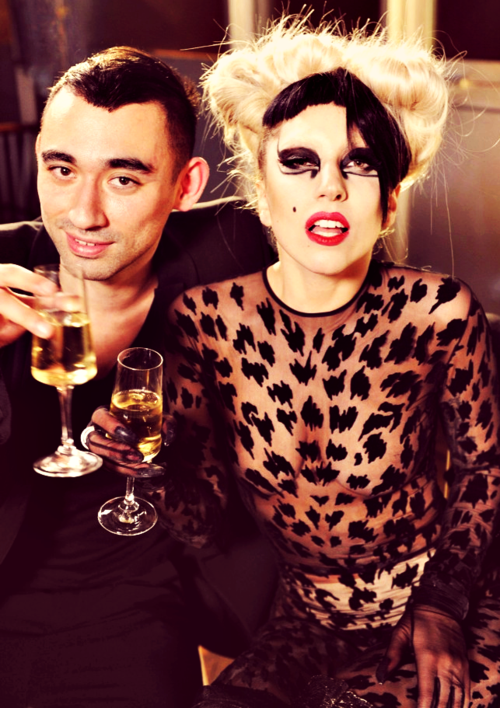 3-2-11-Maxim-in-Paris-001.png