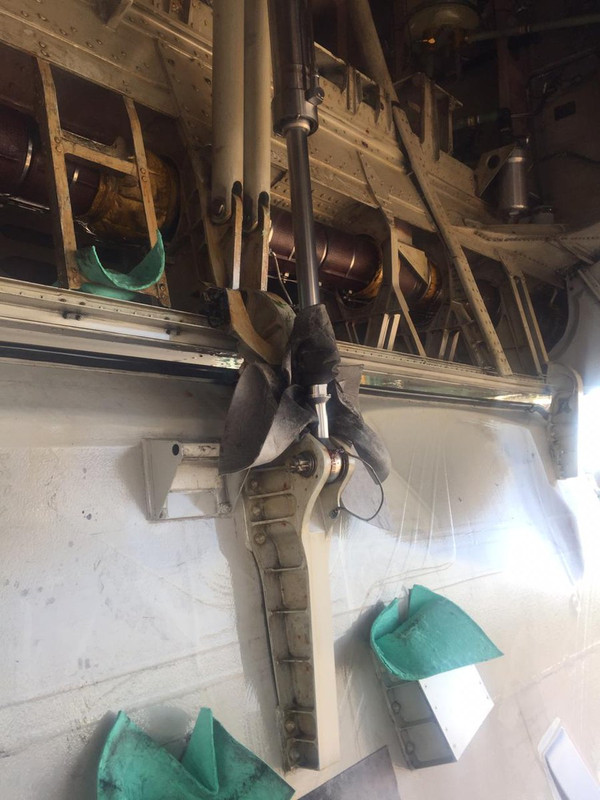 Hydraulic fluid leak forces airport closure EZE