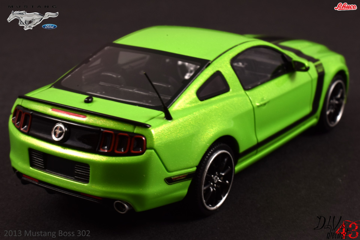 Ford Mustang Boss 302 Schuco Green (5)