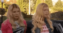 white-chicks-hair-flip-funny-blonde-stupid-people-qbb0lpj90gp7w3ec