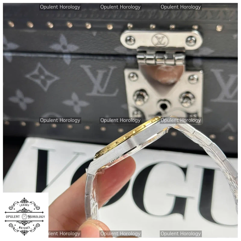 Vacheron Constantin Historiques 222 Replica Watch | 37mm Steel Integrated Bracelet - Super Clone