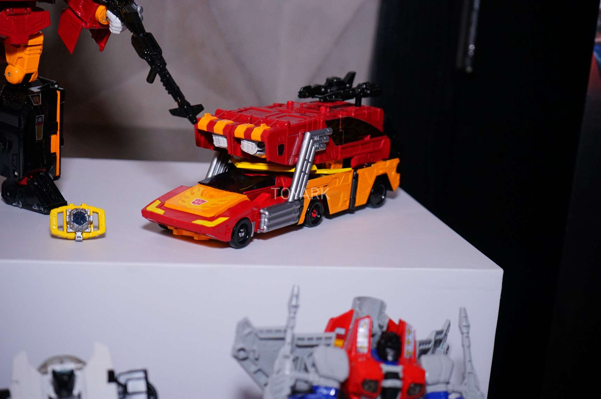 SDCC-2017-Hasbro-Transformers-Thurs-007