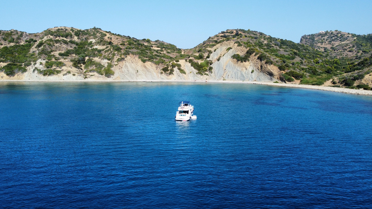 DDCD0F76-B7CB-45EF-AD37-DF8191904BAF