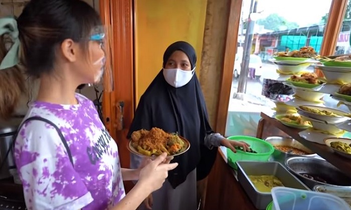 RM New Chaniago, sajikan menu all you can eat nasi Padang dengan harga Rp 10.000 saja.