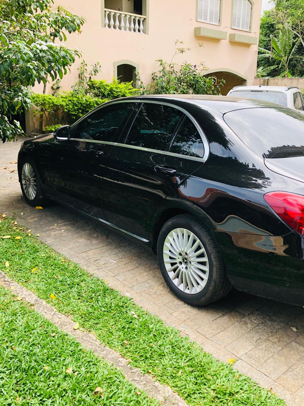 W205 C180 Exclusive 2018/2018 - R$ 135.000,00 Whats-App-Image-2019-10-06-at-14-45-40