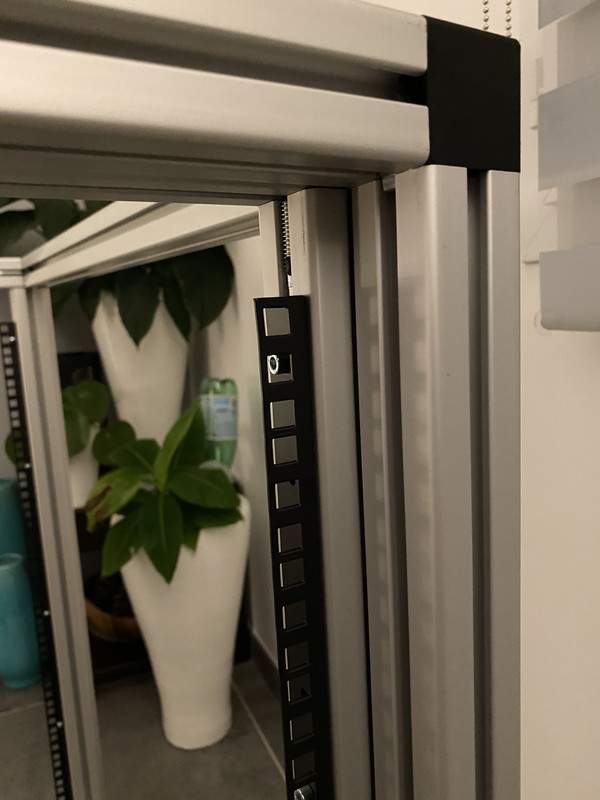 8606A515-9FF0-4217-A1A7-DD4942ECAD13