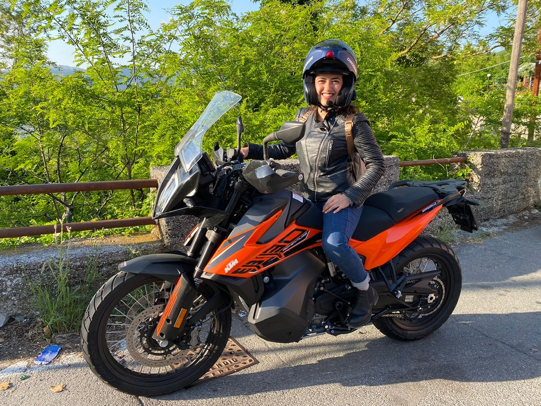 7E2EC029-6AC1-499D-89F4-767EAA29A281