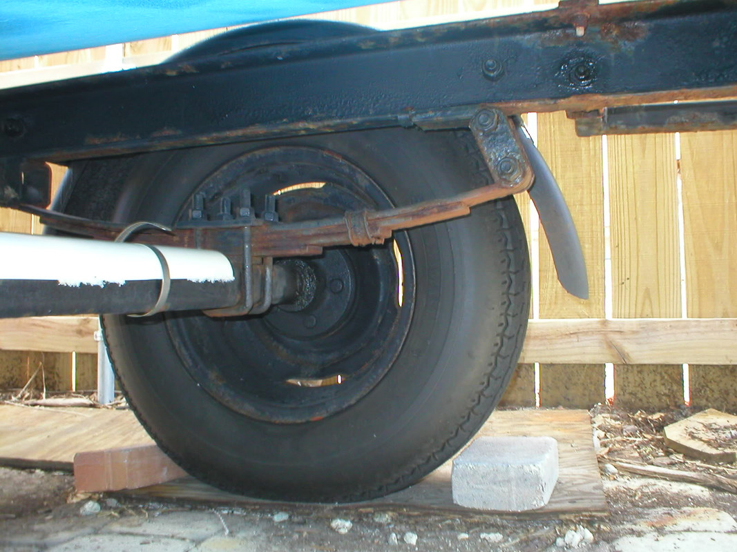 MacGregor OEM trailer spring 1