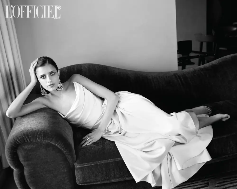 1694688317-benedetta-porcaroli-film-serie-tv-intervista-foto-lofficiel-italia-5.webp