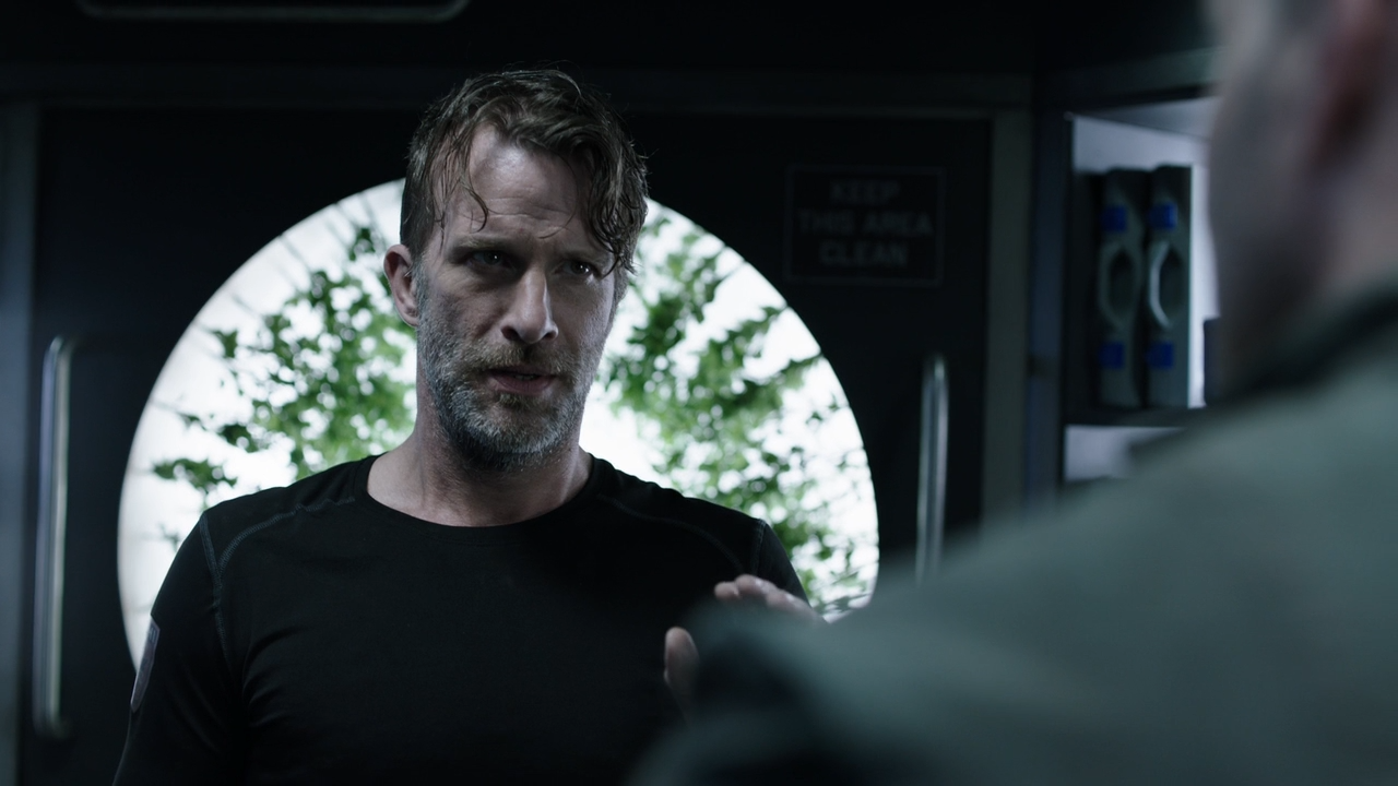 The.Expanse.2x01.Al.Sicuro.ITA.ENG.720p.BDMux.DD