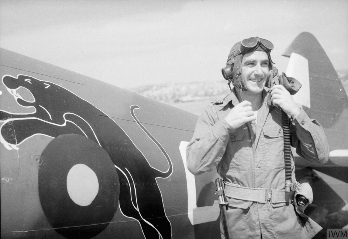 Spitfire-MkVIII-RAF-152Sqn-UMC-at-Sinthe-Burma-IWM-CI1283