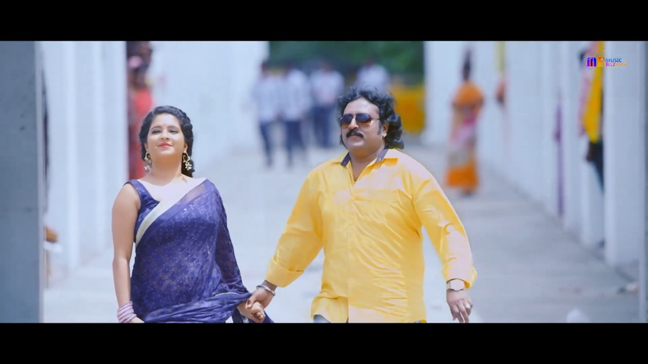 Shubha Poonja  Hot Scenes from an old tulu movie.mp4_snapshot_02.51.603