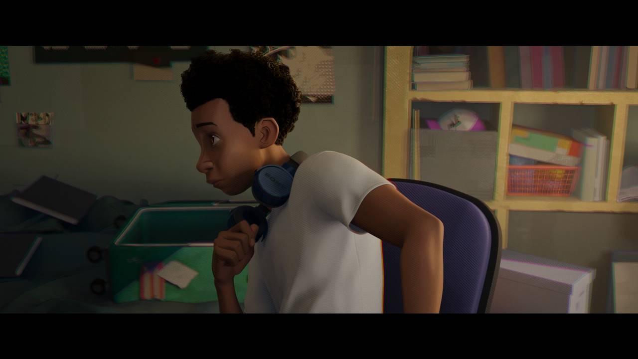 Spider-Man.Into.the.Spider-Verse.2018.2160p.UHD.BDRemux.TrueHD.Atmos.7.1.HYBRID.DoVi-DVT.mkv_000303.