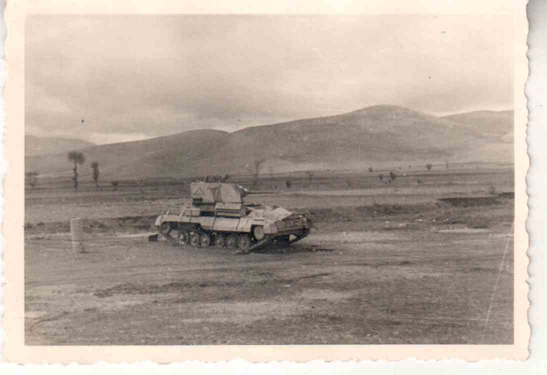 FOTO ZERSTÖRTE ENGLISCHE PANZER