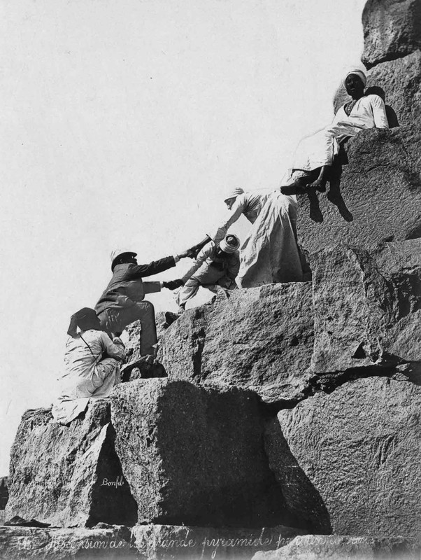 early-tourist-pyramids-ancient-egypt (16)