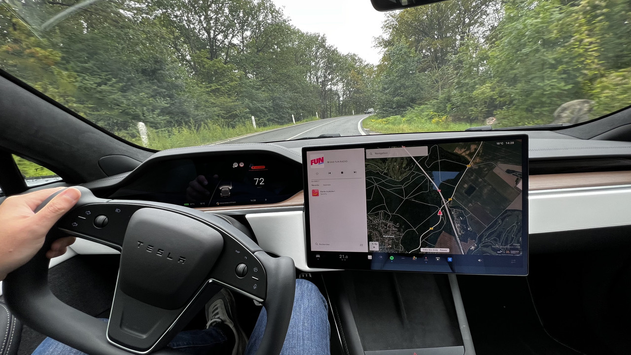Tesla Model S Long Range 2023-9