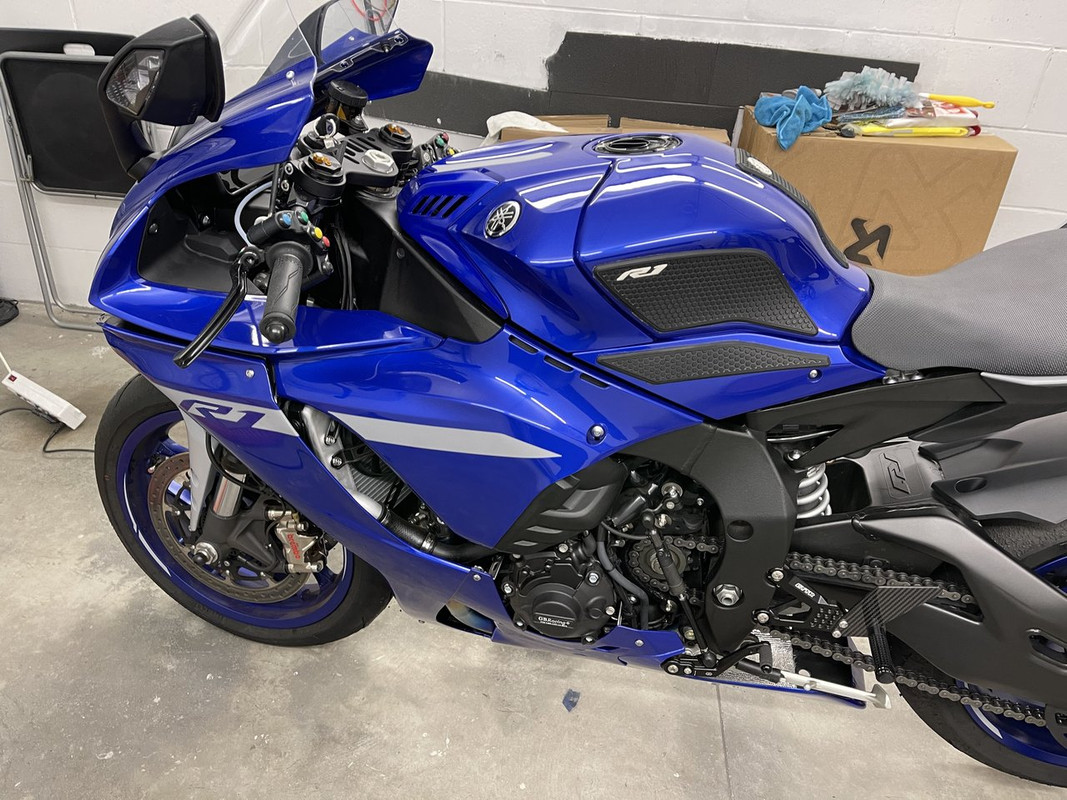 DA0DE37C-2E32-4F10-BFD5-B3961D7D6DFA