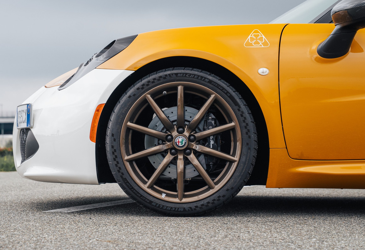 cv b