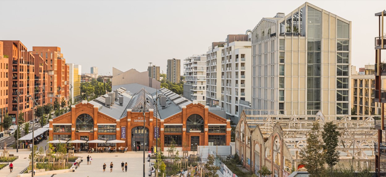 https://i.postimg.cc/KzR5HPJn/cartoucherie-hotel-sangha-vue3.jpg
