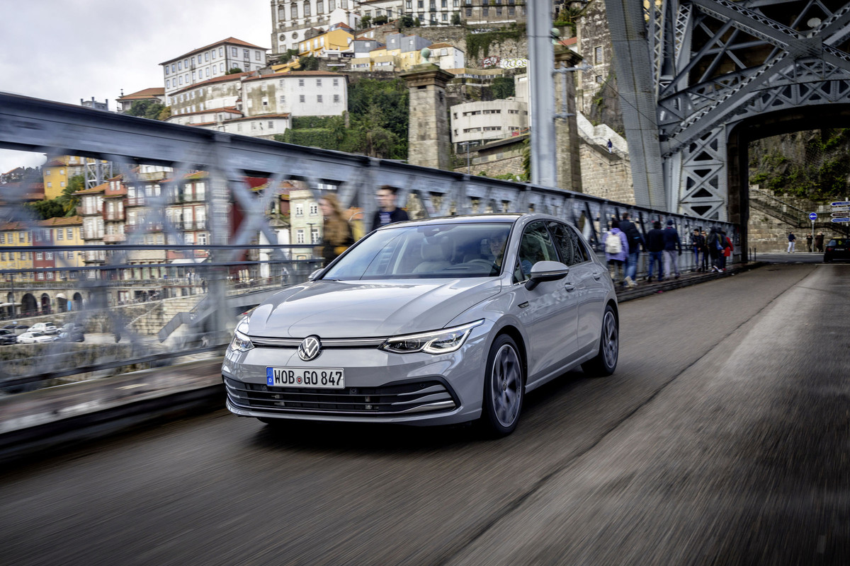 DB2019AU01885_overfull