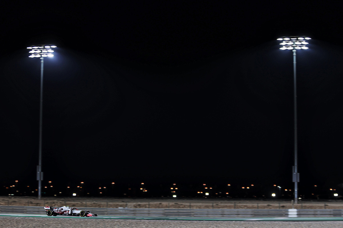 [Imagen: f1-gp-qatar-venerdi-libere-236.jpg]