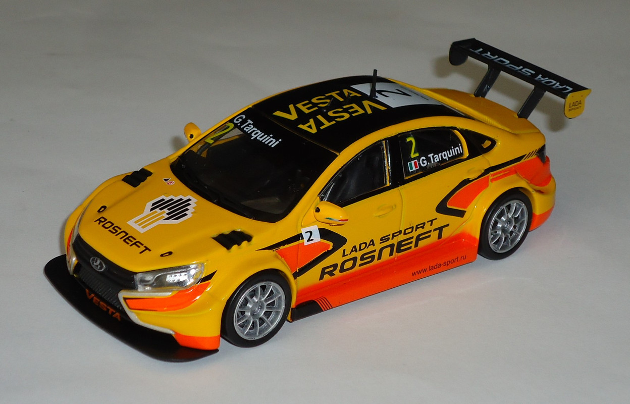 Lada-Vesta WTCC (2016, Tarquini)