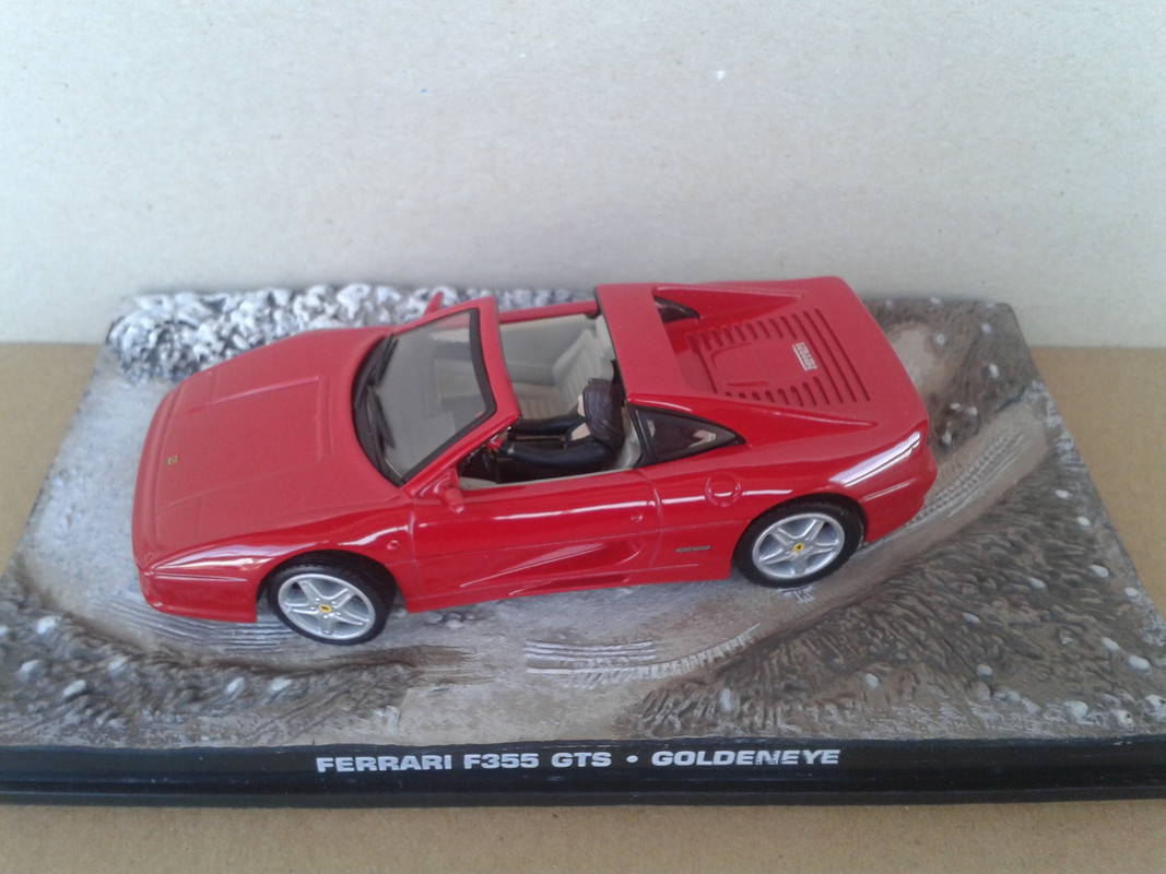 1995 Ferrari F355 GTS (Universal Hobbies-nº 10 James Bond Car Collection) (1)
