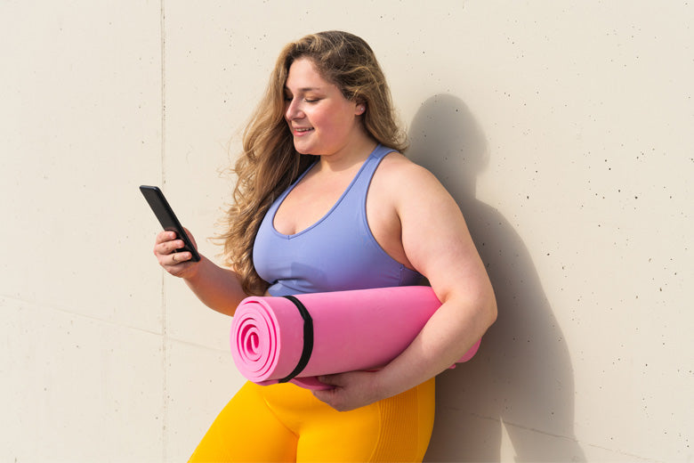 beautiful-plus-size-young-woman-780x520px_1296x