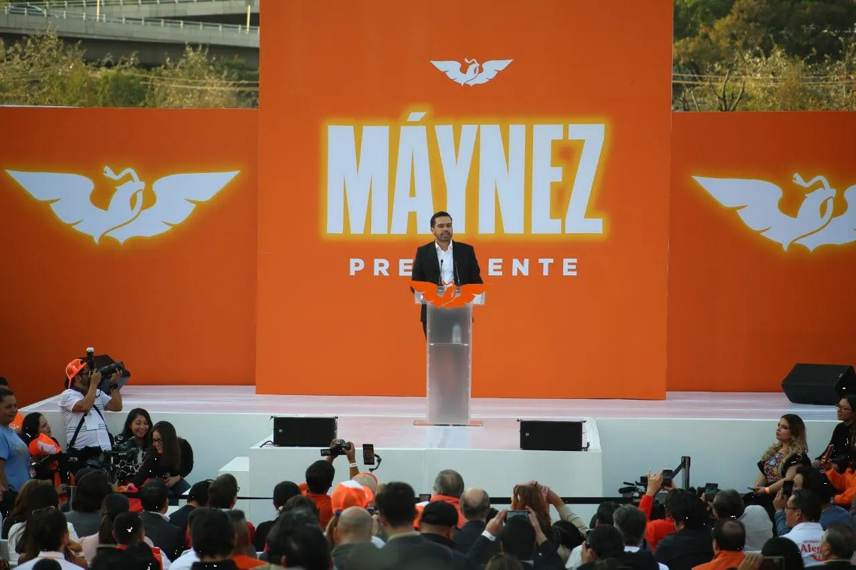 Álvarez Máynez se registra como candidato presidencial oficial de MC