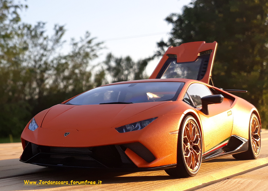 LAMBORGHINI-HURACAN-PERFORMANTE-AUTOART-g