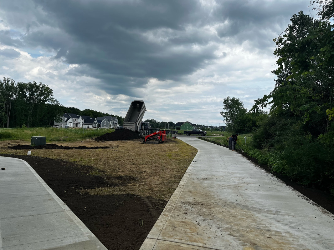 B9B39086-7752-4817-9E72-BEFE1ADB2A89