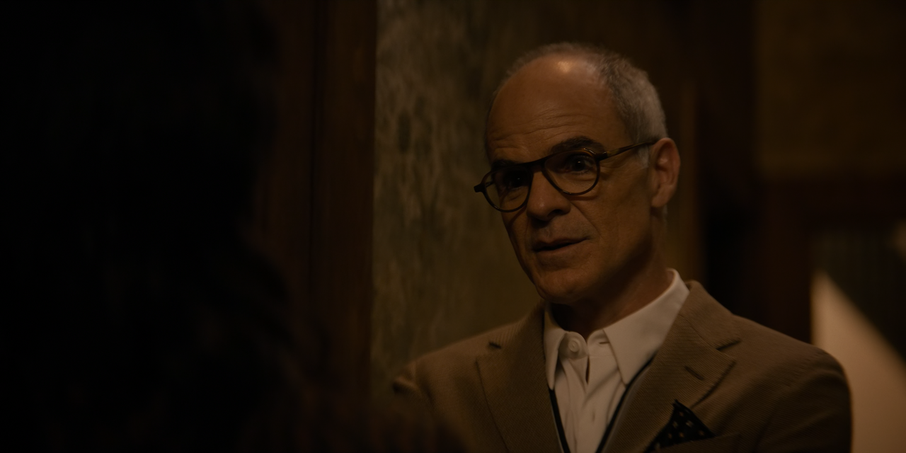 The.Penguin.S01E03.Bliss.2160p.10bit.NOW.WEB-DL.DDP5.1.HEVC-Vyndros.mkv_snapshot_21.16_[2025-01-02_0