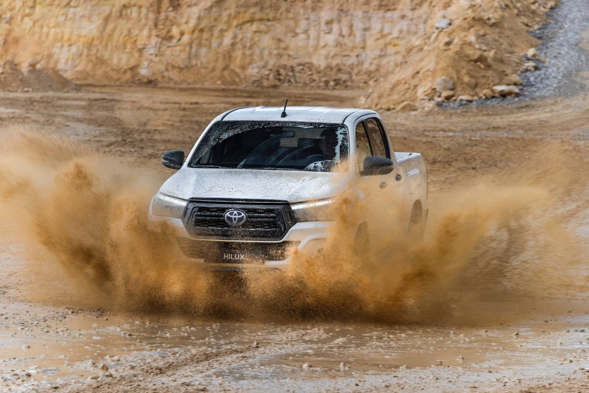 Toyota Hilux 2019 Special Edition (43)