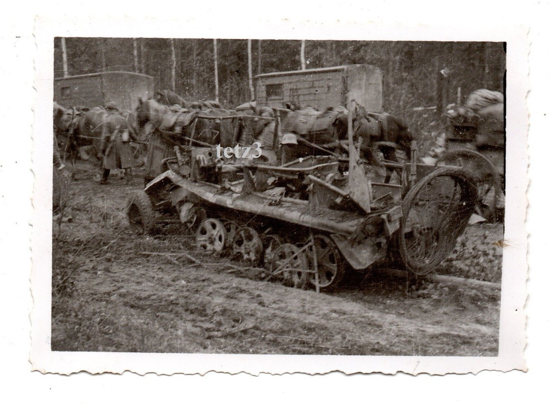 Russland HG Nord Staraja Russa zerstörter Panzer