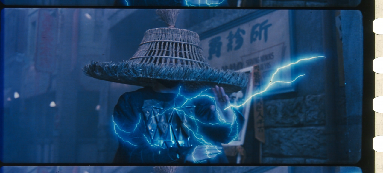 35mm Big Trouble R2.mkv_snapshot_[00_06_03.542]