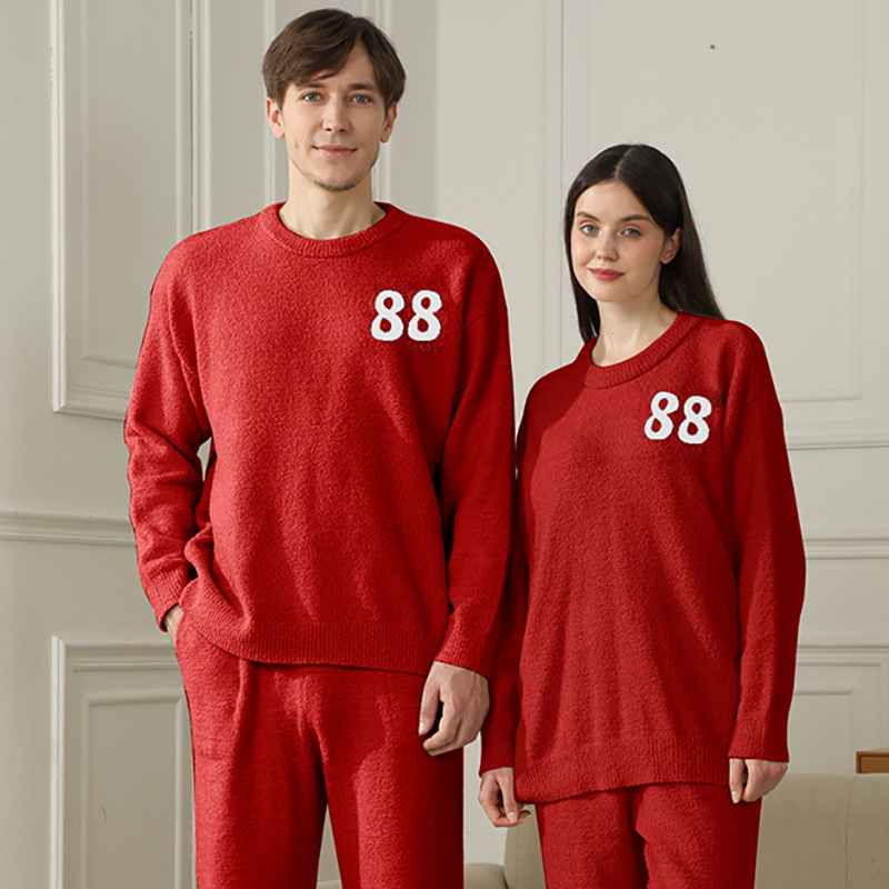 Red Men's Warm & Cozy Semi-Flannel Couple's Pajamas — Knitted Digital Pattern, Soft Fleece Fabric, Pullover Style: The Ideal Choice for Loungewear in Autumn and Winter