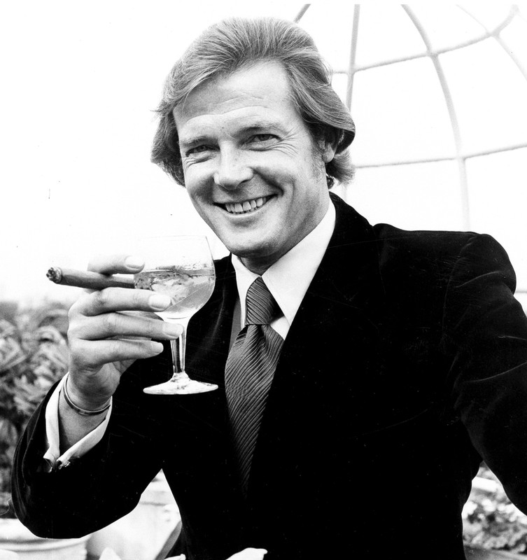roger_moore_60