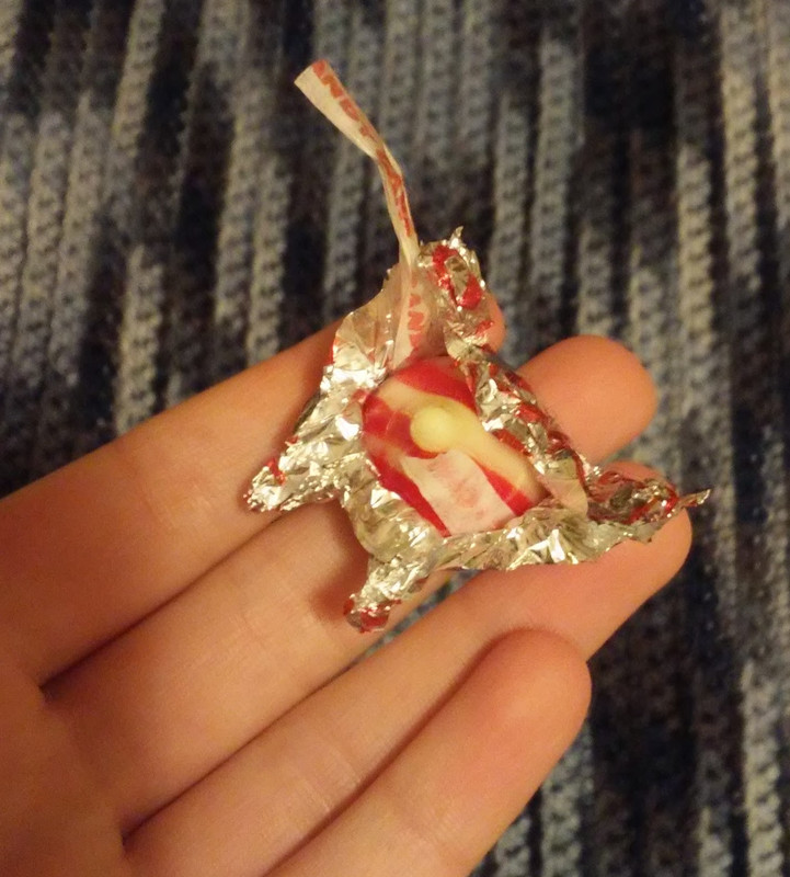 20241225_184019 - hersheys kiss (1)