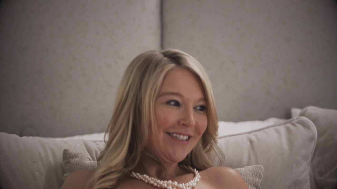 Laura Bentley - Dad's Downstairs - MISSAX.mkv.0000