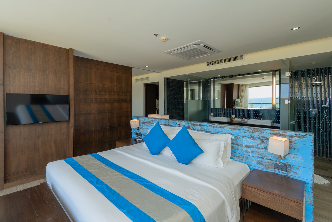 Luxury Suites