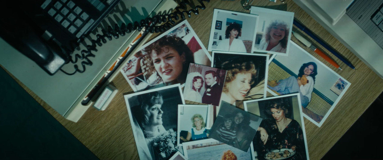 Cold Case: The Tylenol Murders (2025) Season 1 [Hindi + English] WebRip 480p 720p ESub - Complete Screenshot