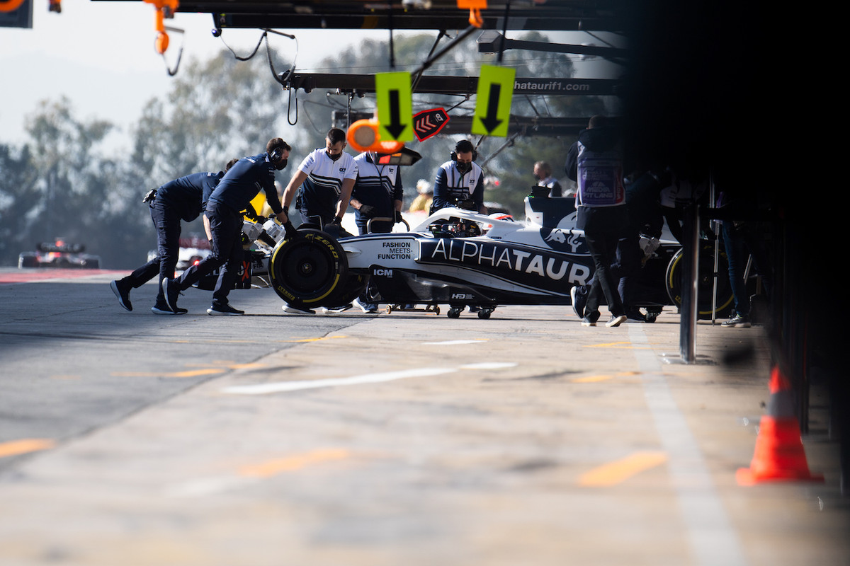 [Imagen: f1-test-barcellona-day-2-gallery-fotografica-397.jpg]