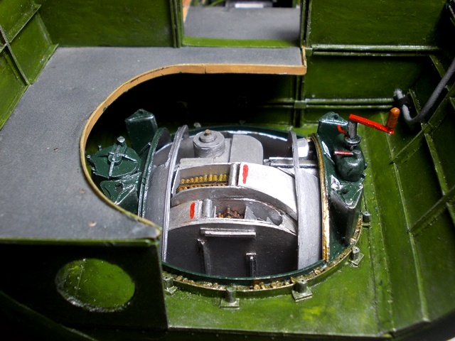 detail_above_the_ball_turret_(7).jpg