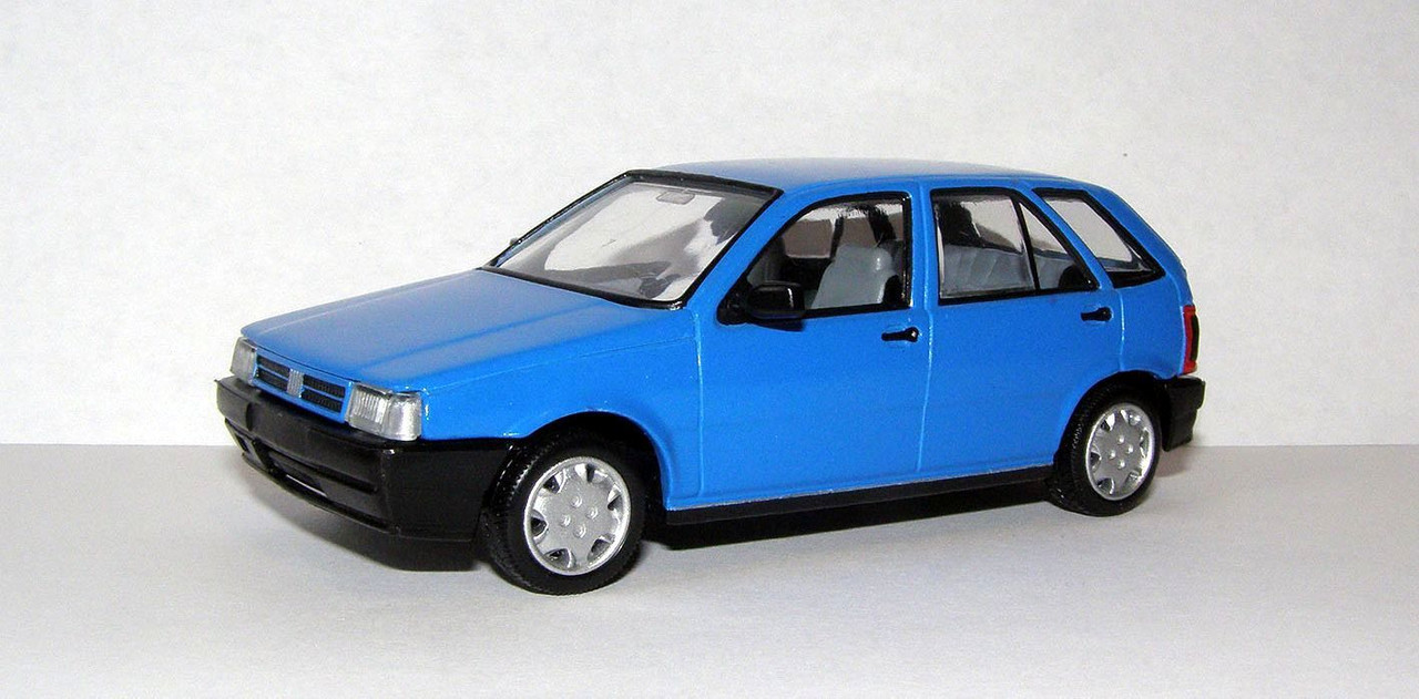 1988 FIAT Tipo (Bburago #4134) 1