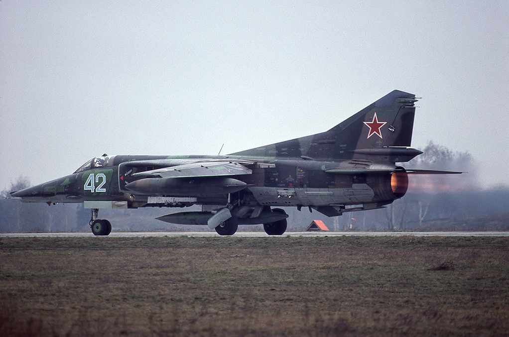 559 APIB Mig-27K 42 Blue_76802627165_3 [Finsterwalde 3.93] Leaving Germany for the storage base at D